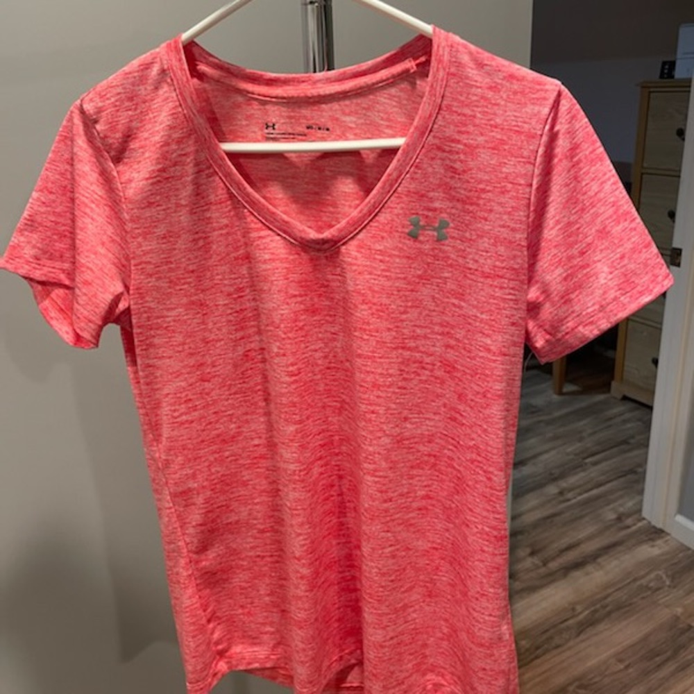 Under Armour T-shirt
